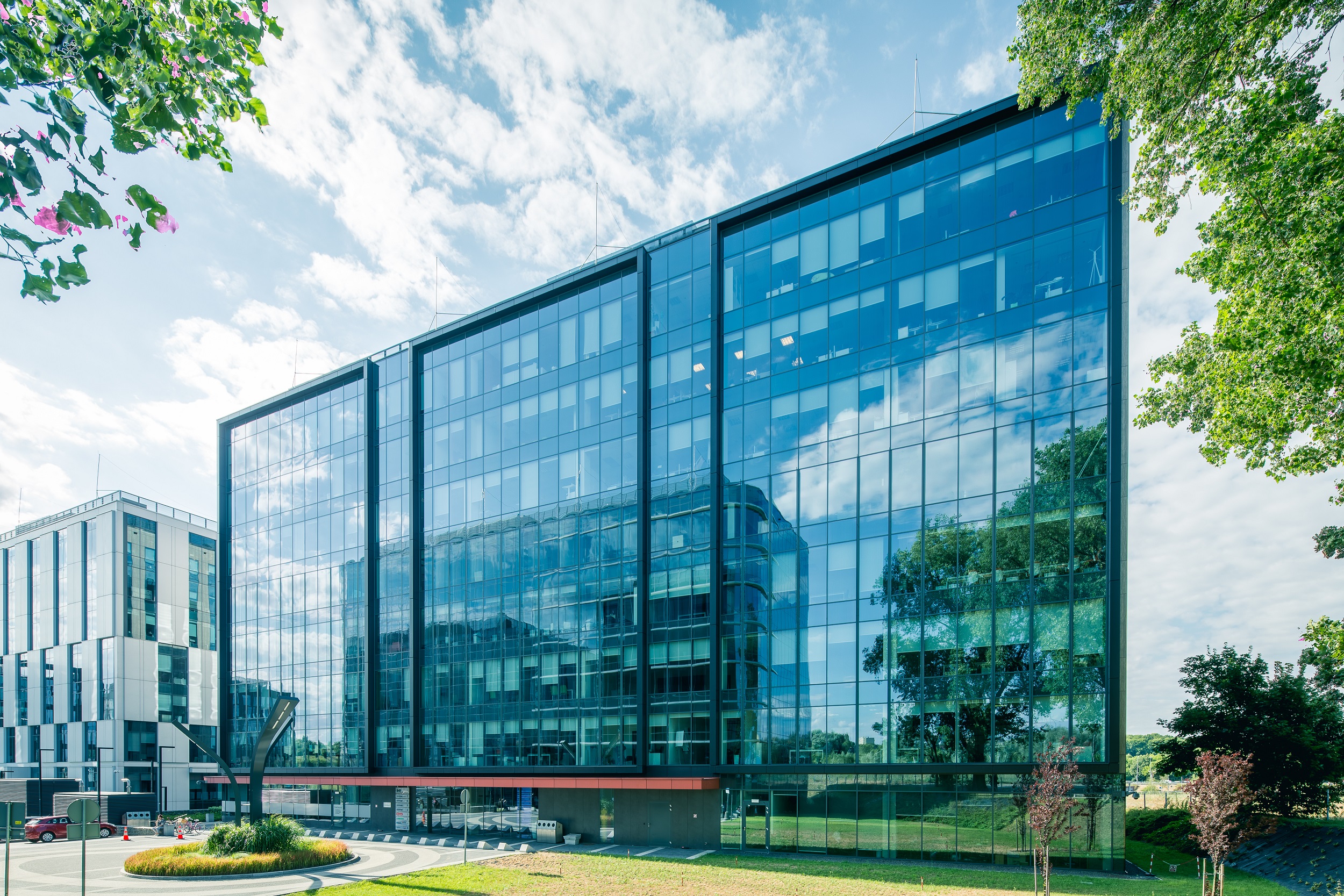 Revetas Capital secures lease renewal with GlobalLogic at B4B complex in Krakow