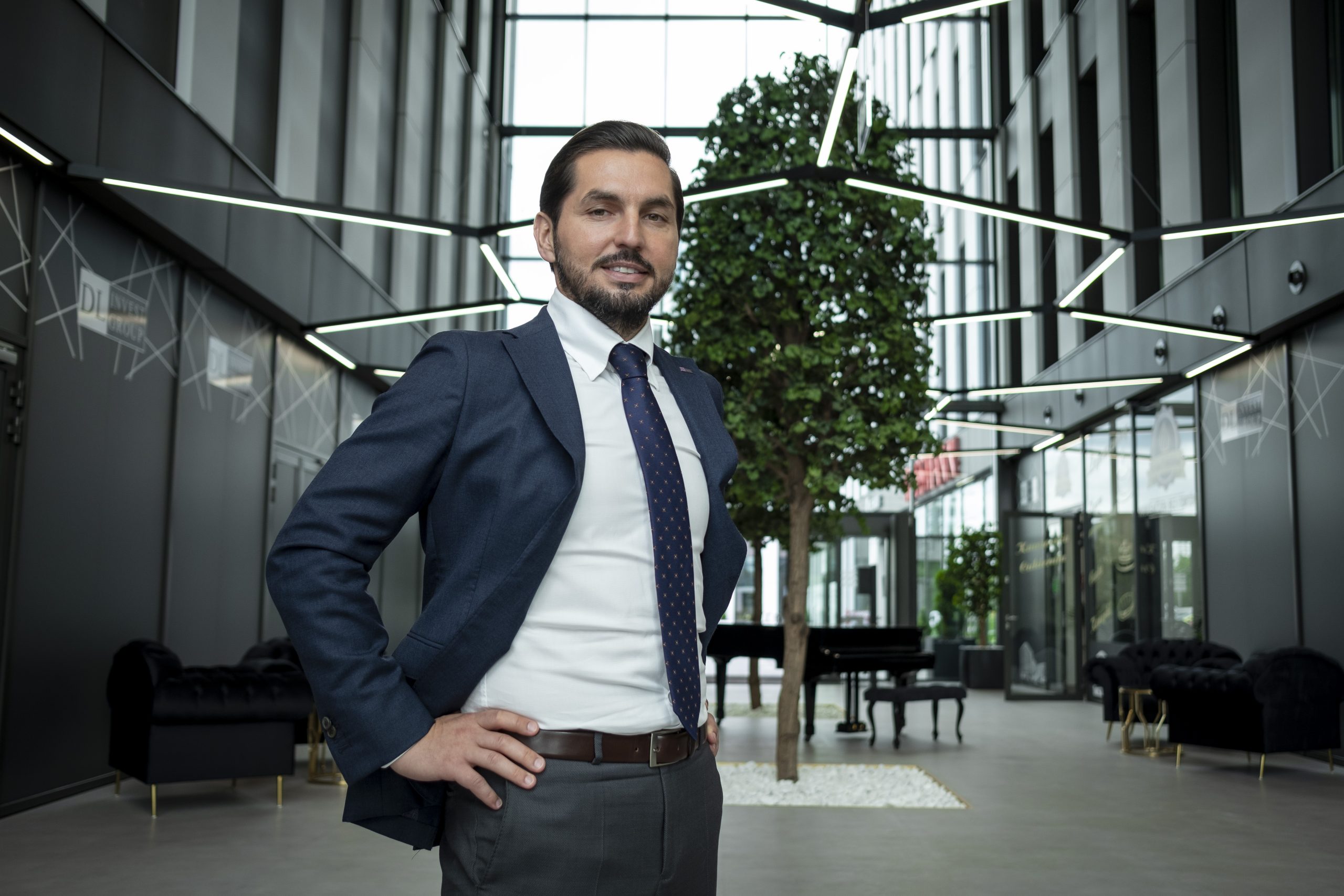 DL Invest Group – strategic expansion into digital infrastructure: logistics + data centres as the future platform